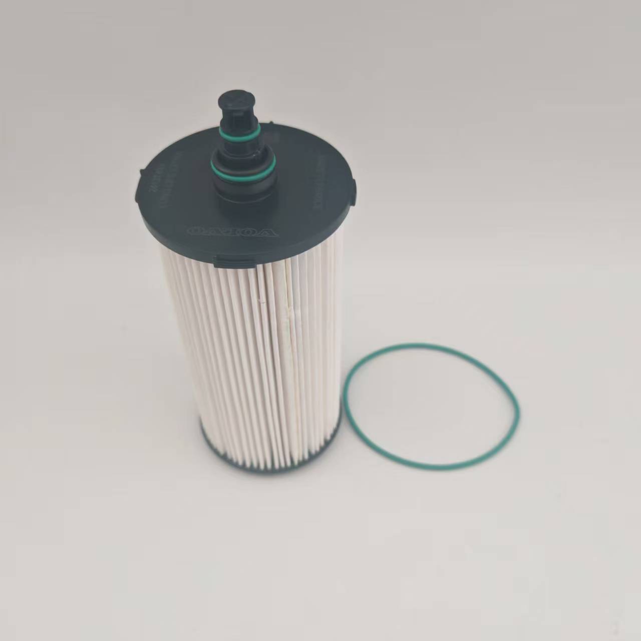 Cum îmbunătățește un filtru de combustibil performanța și protecția motorului?